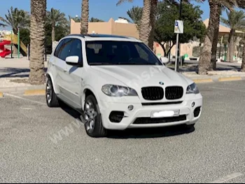 بي ام دبليو  الفئة - اكس  5  2011  اس يو في  اتوماتك  8  183,900  دفع خلفي  أبيض  بنزين