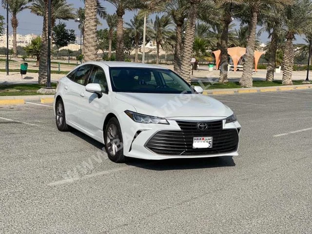 تويوتا  أفالون  اكس ال اي  2019  سيدان  اتوماتك  6  76,850  دفع أمامي  أبيض  بنزين