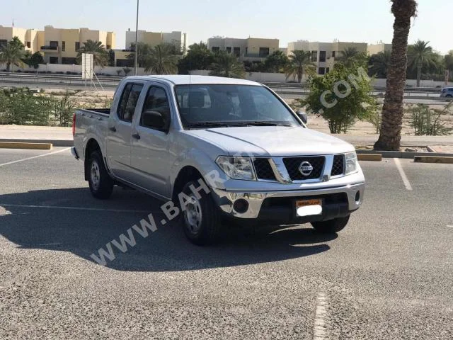 نيسان  نافارو  2016  بيكب  عادي  4  167,350  دفع خلفي  فضي  بنزين