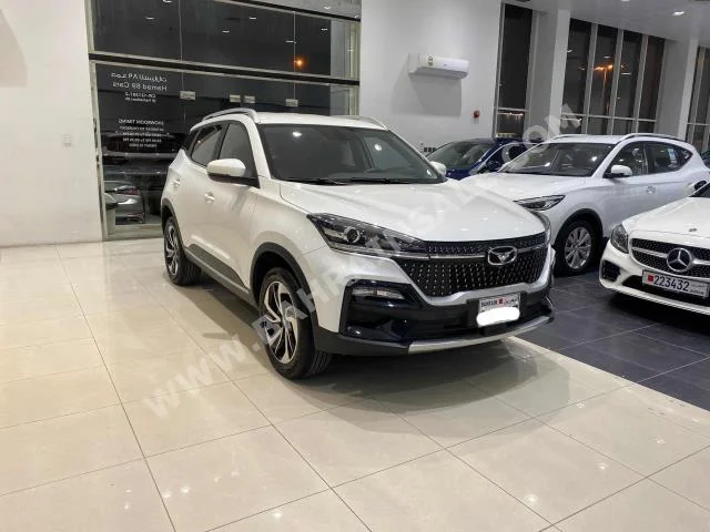 Chery  Chery  2023  SUV  Automatic  4  3,850  FWD  White  Gasoline