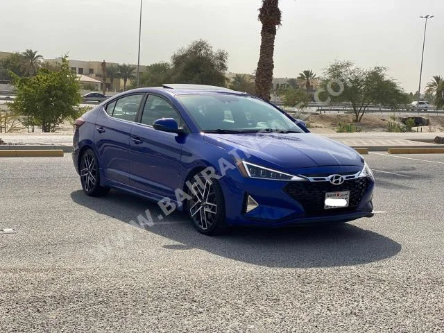هيونداي  النترا  2020  سيدان  اتوماتك  4  49,900  دفع خلفي  ازرق  بنزين