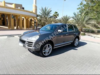 بورش  كيان  اس  2010  اس يو في  اتوماتك  8  160,000  دفع كلي مستمر  رمادي  بنزين