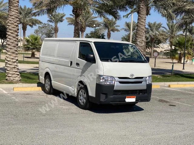 Toyota  Hiace  2021  Van / Bus  Manual  4  26,850  RWD  White  Gasoline