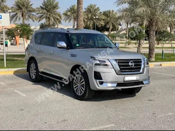 نيسان  باترول  بلاتنيوم  2021  اس يو في  اتوماتك  6  32,100  دفع كلي مستمر  فضي  بنزين