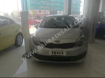 Kia  Rio  2018  Sedan  Automatic  4  0  FWD  Silver  Gasoline