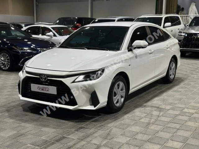 Toyota  Yaris  2023  Sedan  Automatic  4  13,000  FWD  White  Gasoline