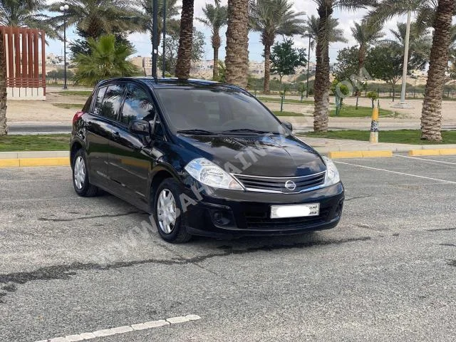 نيسان  تيدا  2011  هاتشباك  اتوماتك  4  88,000  دفع أمامي  أسود  بنزين