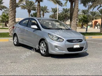 هيونداي  اكسنت  1.6  2015  سيدان  اتوماتك  4  143,300  دفع أمامي  فضي  بنزين