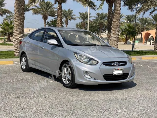 هيونداي  اكسنت  1.6  2015  سيدان  اتوماتك  4  143,300  دفع أمامي  فضي  بنزين