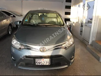 تويوتا  ياريس  2014  سيدان  اتوماتك  4  61,000  دفع أمامي  سمائي  بنزين