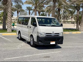 Toyota  Hiace  2013  Van / Bus  Automatic  4  229,000  FWD  White  Gasoline