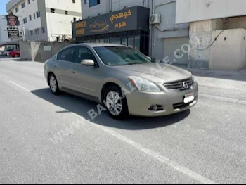 Nissan  Altima  S  2011  Sedan  Automatic  4  220,100  FWD  Beige  Gasoline