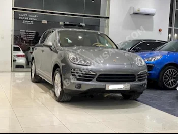 Porsche  Cayenne  2014  SUV  Automatic  6  98,350  AWD  Gray  Gasoline