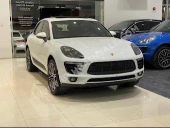 Porsche  Macan  2017  SUV  Automatic  4  114,900  RWD  White  Gasoline