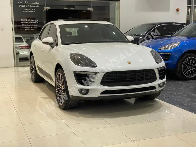Porsche  Macan  2017  SUV  Automatic  4  114,900  RWD  White  Gasoline