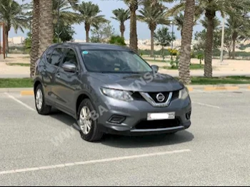 Nissan  X-Trail  2015  SUV  Automatic  4  195,700  RWD  Gray  Gasoline