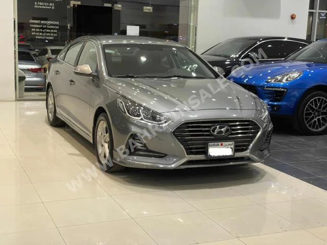 Hyundai  Sonata  2018  Sedan  Automatic  4  120,500  RWD  Gray  Gasoline