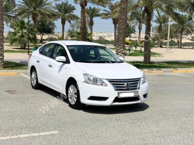 Nissan  Sentra  2019  Sedan  Automatic  4  125,650  FWD  White  Gasoline