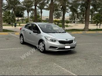 كيا  سيراتو  2015  سيدان  اتوماتك  4  168,900  دفع أمامي  فضي  بنزين