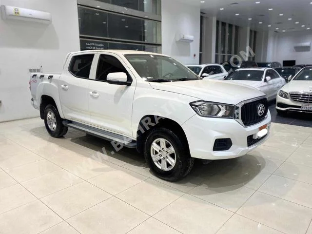 Maxus  G10  2022  Pick Up  Manual  4  3,300  4WD  White  Gasoline