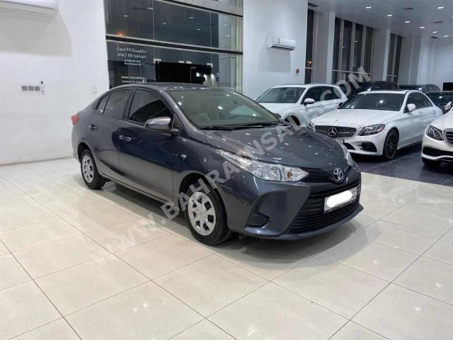 Toyota  Yaris  2022  Sedan  Automatic  4  27,800  FWD  Gray  Gasoline