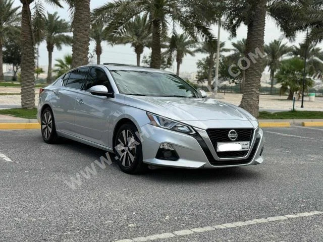 نيسان  ألتيما  2019  سيدان  اتوماتك  4  71,200  دفع أمامي  فضي  بنزين