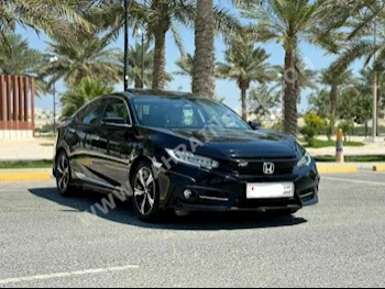 هوندا  سيفيك  2016  سيدان  اتوماتك  4  100,950  دفع أمامي  أسود  بنزين