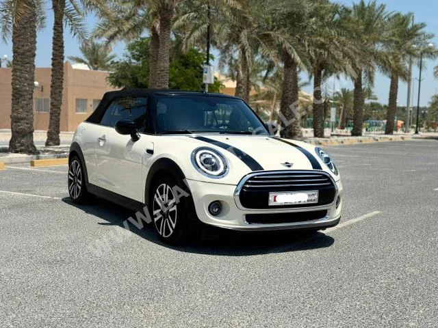 ميني  كوبر  اس  2020  هاتشباك  اتوماتك  3  27,000  دفع خلفي  أبيض  بنزين