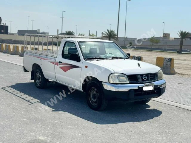 نيسان  بيك أب  2013  بيكب  عادي  4  85,200  دفع خلفي  أبيض  بنزين