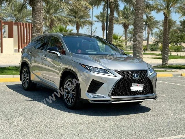 لكزس  ار اكس  350  2022  اس يو في  اتوماتك  6  16,000  دفع خلفي  فضي  بنزين