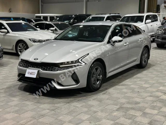 Kia  Optima  2.0  2021  Sedan  Automatic  4  135,000  FWD  Silver  Gasoline