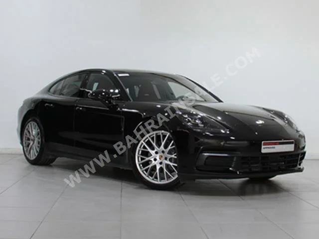 Porsche  Panamera  2017  Sedan  Automatic  6  5,000  RWD  Black  Gasoline