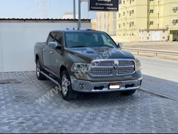 دودج  رام  1500  2015  بيكب  اتوماتك  8  167,950  دفع رباعي  ذهبي  بنزين