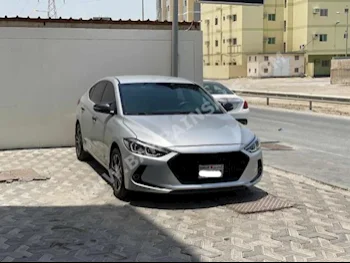 Hyundai  Elantra  2017  Sedan  Automatic  4  153,000  FWD  Silver  Gasoline