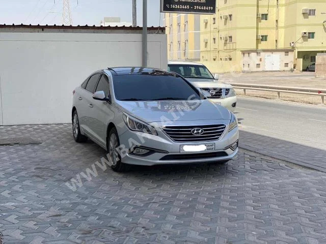 Hyundai  Sonata  2016  Sedan  Automatic  4  93,000  FWD  Silver  Gasoline