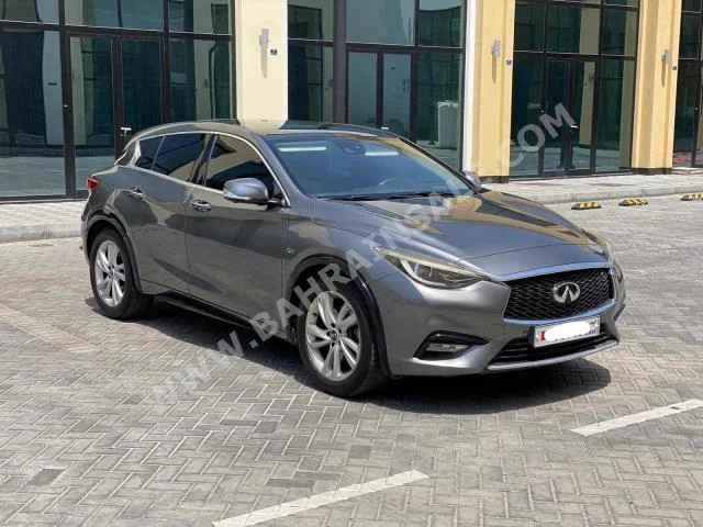 Infiniti  Q  40  2018  SUV  Automatic  4  40,600  RWD  Gray  Gasoline