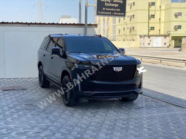 Cadillac  Escalade  2022  SUV  Automatic  8  29,000  4WD  Black  Gasoline