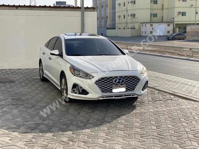 Hyundai  Sonata  2018  Sedan  Automatic  4  90,850  FWD  White  Gasoline
