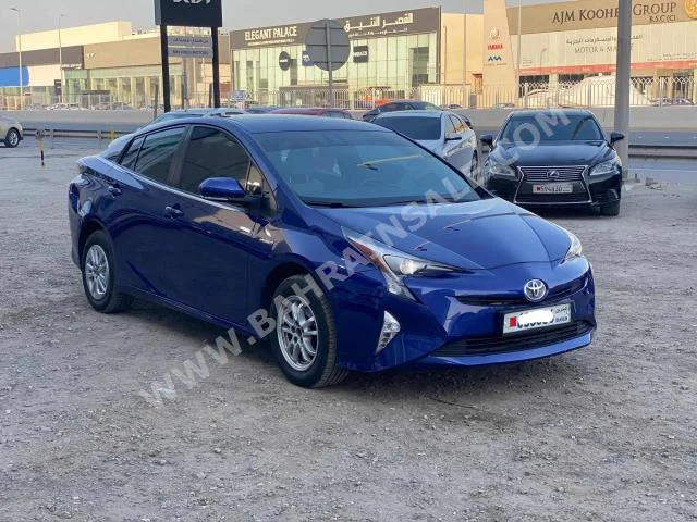 تويوتا  بيريوس  هايبرد  2017  سيدان  اتوماتك  4  101,000  دفع أمامي  ازرق  بنزين