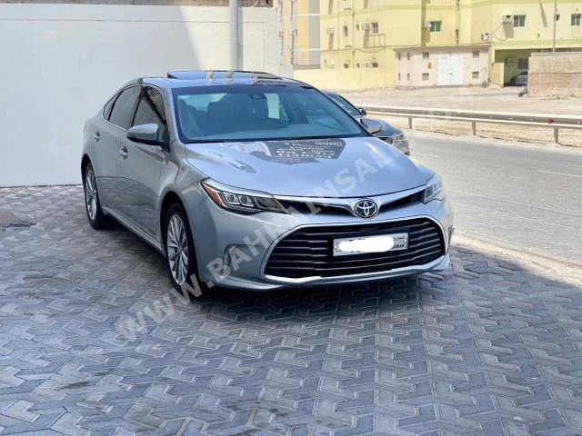 Toyota  Avalon  Limited  2016  Sedan  Automatic  6  67,500  RWD  Silver  Gasoline