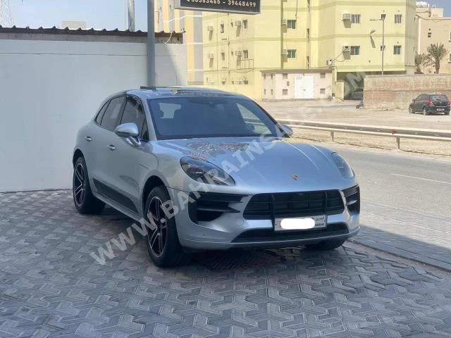 Porsche  Macan  2019  SUV  Automatic  4  77,650  AWD  Silver  Gasoline