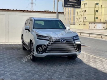 Lexus  LX  600  2023  SUV  Automatic  6  17,150  AWD  White  Gasoline