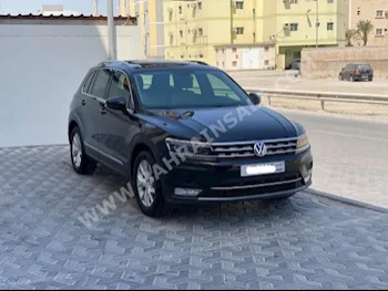 Volkswagen  TIGUAN  2.0 TSI  2017  SUV  Automatic  4  135,700  FWD  Black  Gasoline