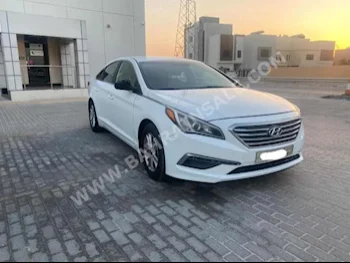 Hyundai  Sonata  2015  Sedan  Automatic  4  230,150  RWD  White  Gasoline