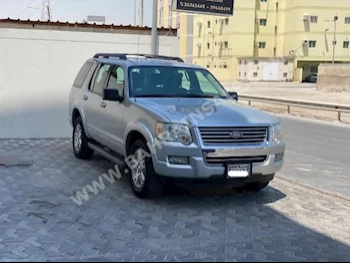 Ford  Explorer  XLT  2010  SUV  Automatic  6  178,550  4WD  Silver  Gasoline