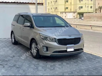Kia  Carnival  2016  SUV  Automatic  6  151,000  RWD  Beige  Gasoline