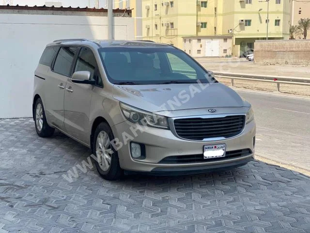 Kia  Carnival  2016  SUV  Automatic  6  151,000  RWD  Beige  Gasoline