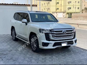 Toyota  Land Cruiser  GXR  2023  SUV  Automatic  6  12,300  AWD  White  Gasoline