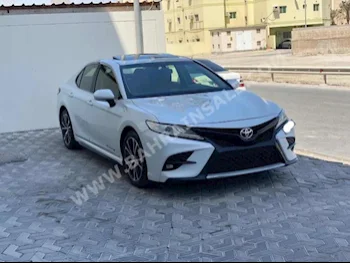 Toyota  Camry  SE  2020  Sedan  Automatic  6  105,900  FWD  White  Gasoline