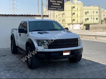 Ford  F  150  2014  Pick Up  Automatic  8  165,950  4WD  White  Gasoline